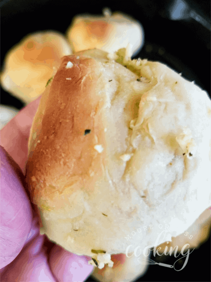 Italian Garlic Herb Parker Dinner Rolls