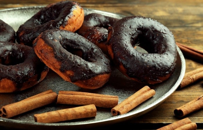 vegan cinnamon donut recipe feature
