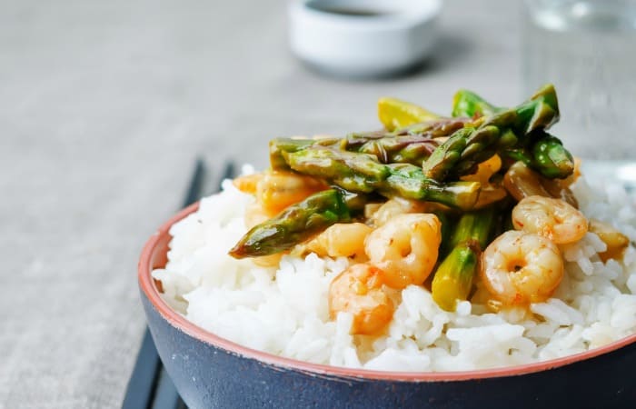 easy gluten-free stir fry with shrimp fea