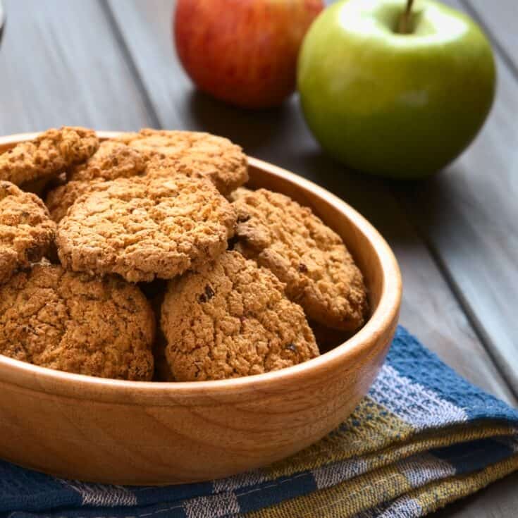 Apple Pie Oatmeal Cookies