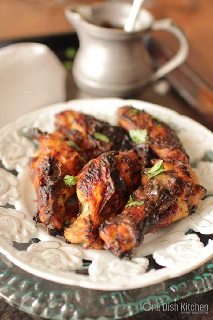 a plate of chicken wings.