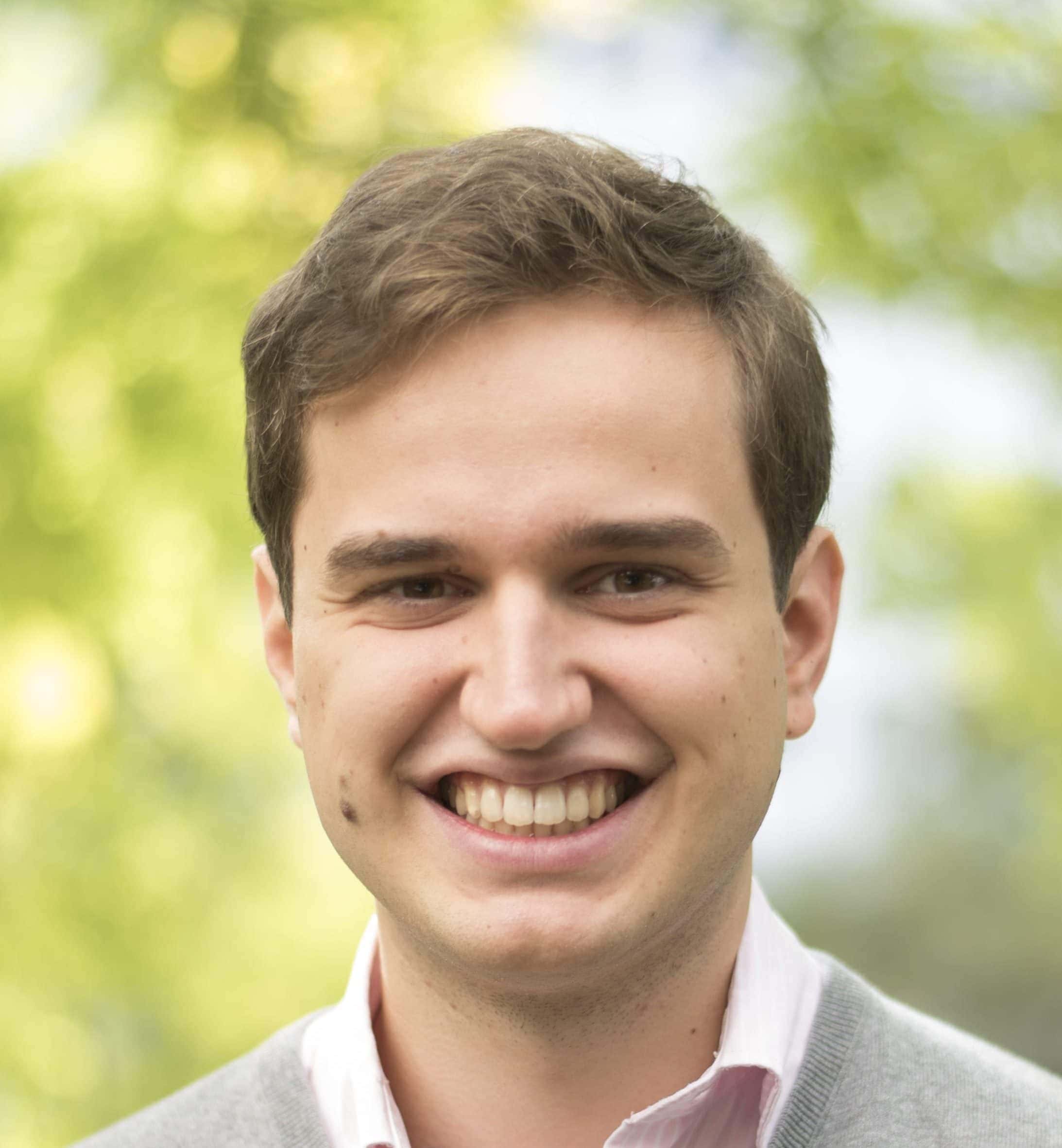 cropped-cropped-Dominik-min.jpg