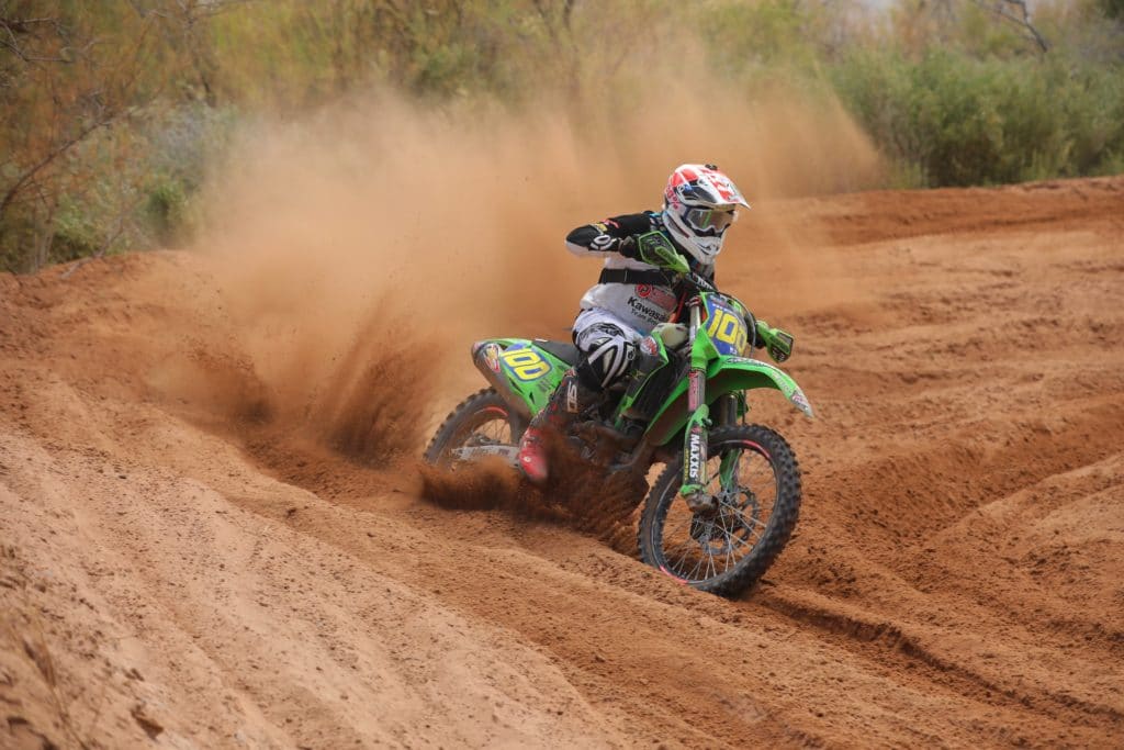 zach bell riding his kx450 at the 2020 mesquite worcs race