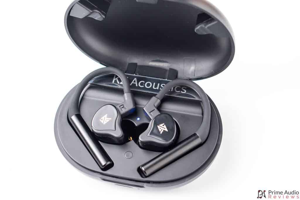 KZ E10 seated in charging case