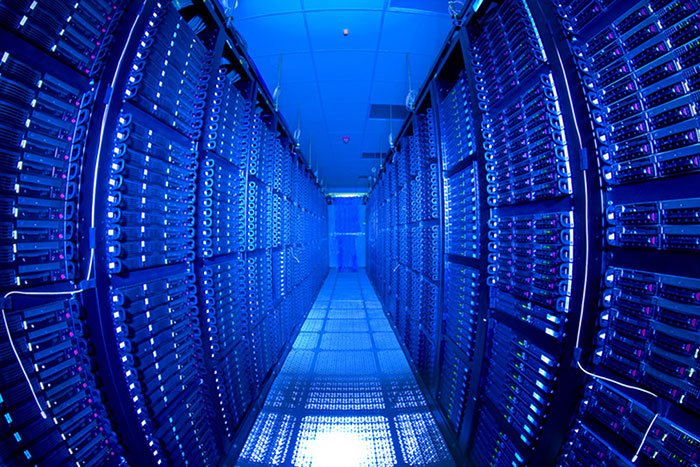 Outsourcing Data Storages: a Blissful Relief or Security Nightmare?