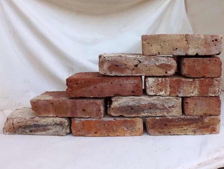 Antikziegel alte Mauersteine rustikale Ziegel Klinker Backsteine Verblender historisches Mauerwerk Antikziegel alte Mauersteine rustikale Ziegel Klinker Backsteine Verblender historisches Mauerwerk