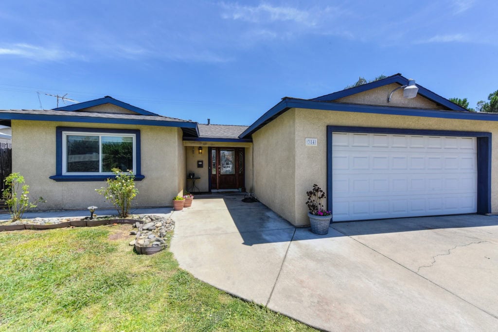 4 384 du bois ave sacramento for sale listing front house tight