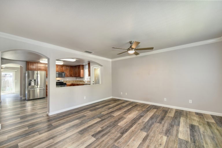 1571 Grey Bunny Roseville 95747 gated community