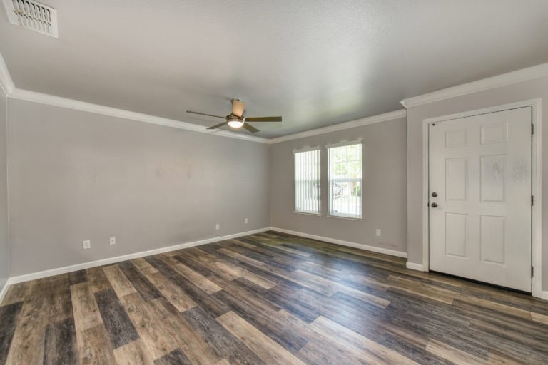 1571 Grey Bunny Roseville 95747 gated community