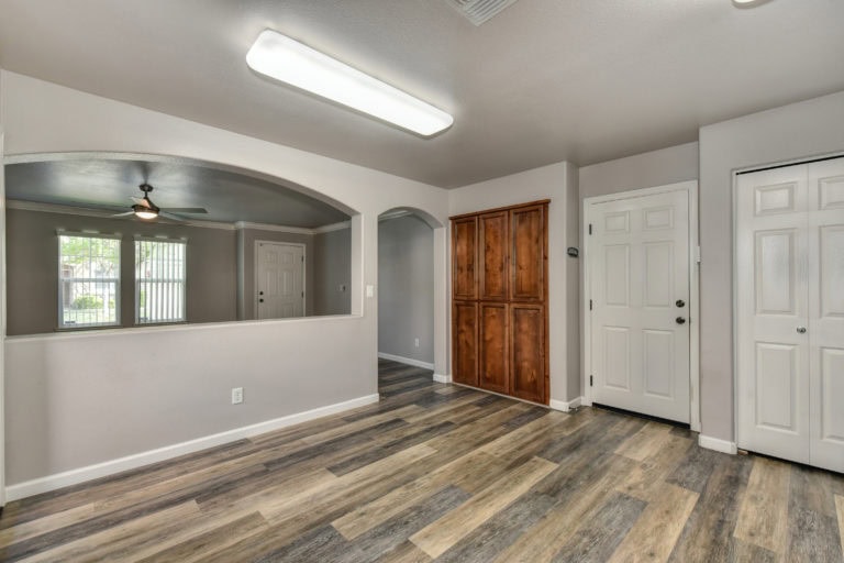 1571 Grey Bunny Roseville 95747 gated community