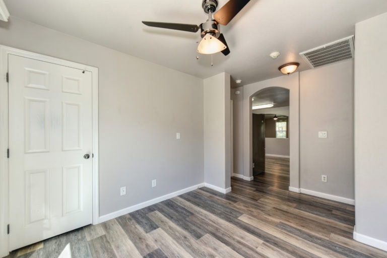 1571 Grey Bunny Roseville 95747 gated community