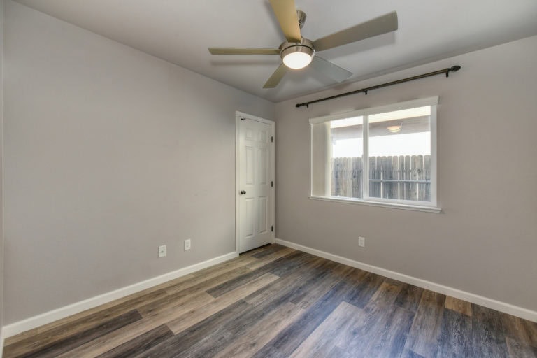 1571 Grey Bunny Roseville 95747 gated community
