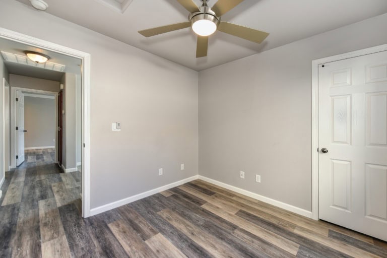 1571 Grey Bunny Roseville 95747 gated community