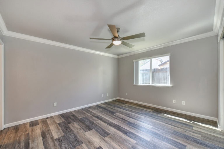 1571 Grey Bunny Roseville 95747 gated community