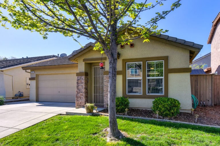 1571 Grey Bunny Roseville 95747 gated community