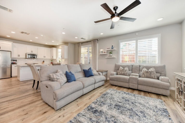 1273 Oakbriar Circle Roseville