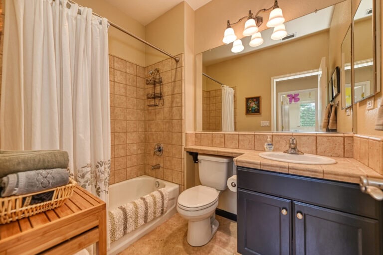Bath-1stFlr-image-22