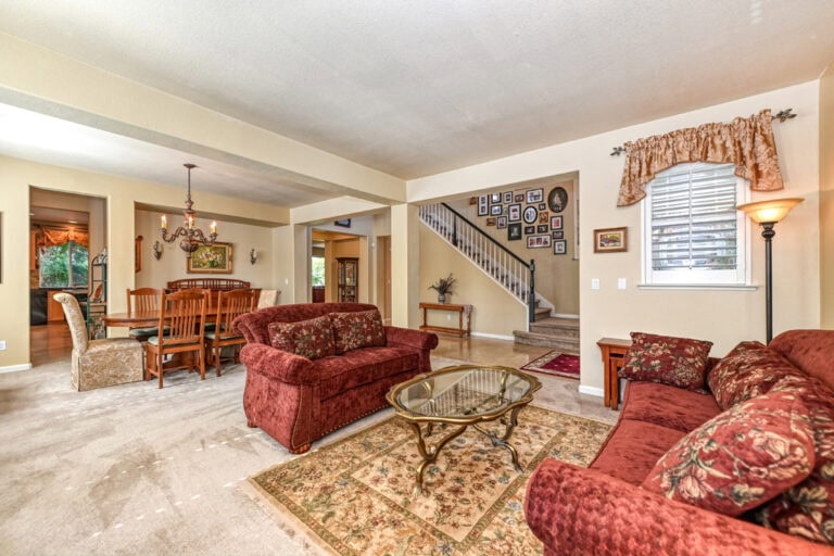 LivingRoom-Dining-image-8