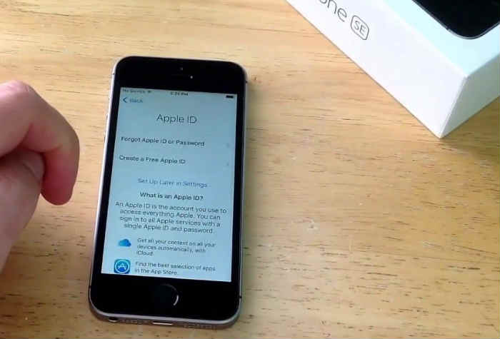 Apple iPhone SE Stuck On Apple logo And How To Fix It