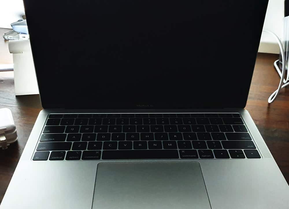macbook air won't turn on