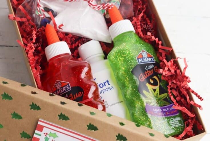 Kids will love receiving this easy Christmas Slime In A Box Gift Idea. This fun DIY Christmas gift takes minutes to put together.