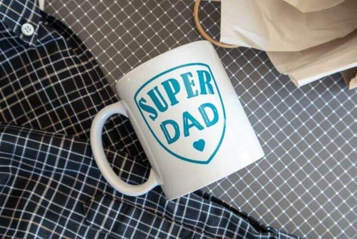 Say thanks to dad! Make dad this easy Cricut DIY Super Dad Father’s Day Mug. This Super Dad mug is an easy beginner Cricut craft project.