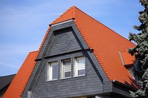 schieferdach-tipp-zum-bau Ein Schieferdach ist eine spezielle Dachart. Auf Tipp zum Bau, dem Bauportal, erfahren Sie alles über Dächer was Sie wissen müssen.