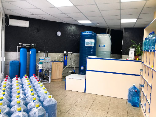 магазин по доставке качественной питьевой бутилированной воды в Черкассах от компании Вода плюс