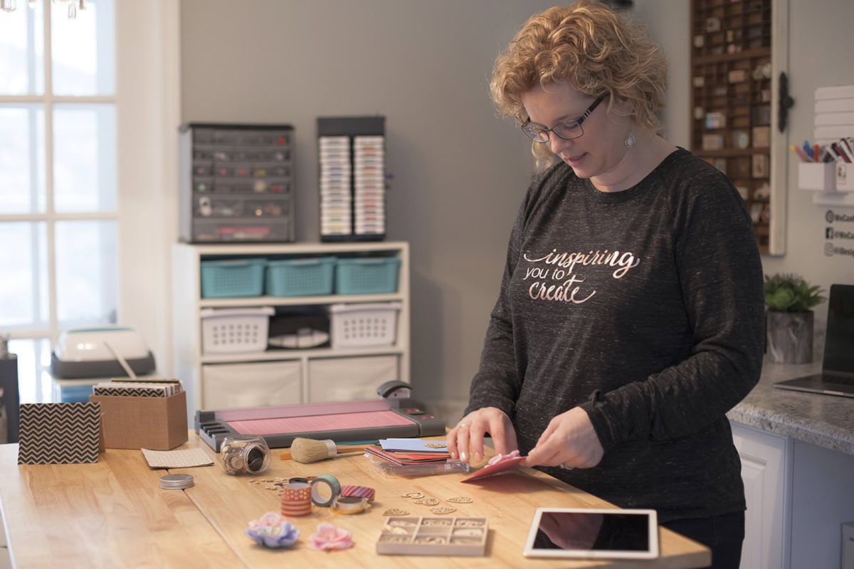 Chelly crafting on island
