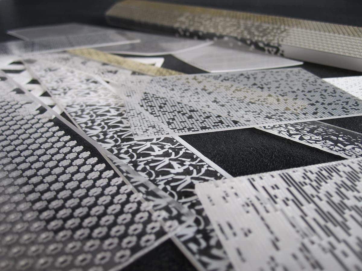 plaxiglas transparents usiné par découpe et gravure laser