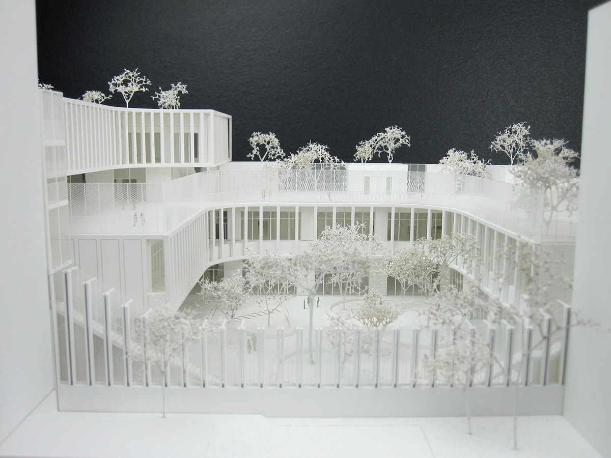 Maquette blanche de concours pour l'école les Fabriques à Marseille par l'agence Brenac & Gonzalez et Associés