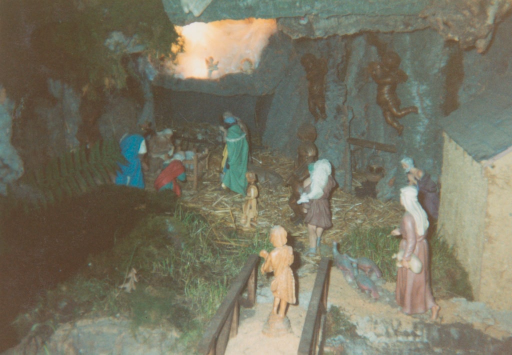 El Portal de Belén El portal de belén dentro de una cueva.