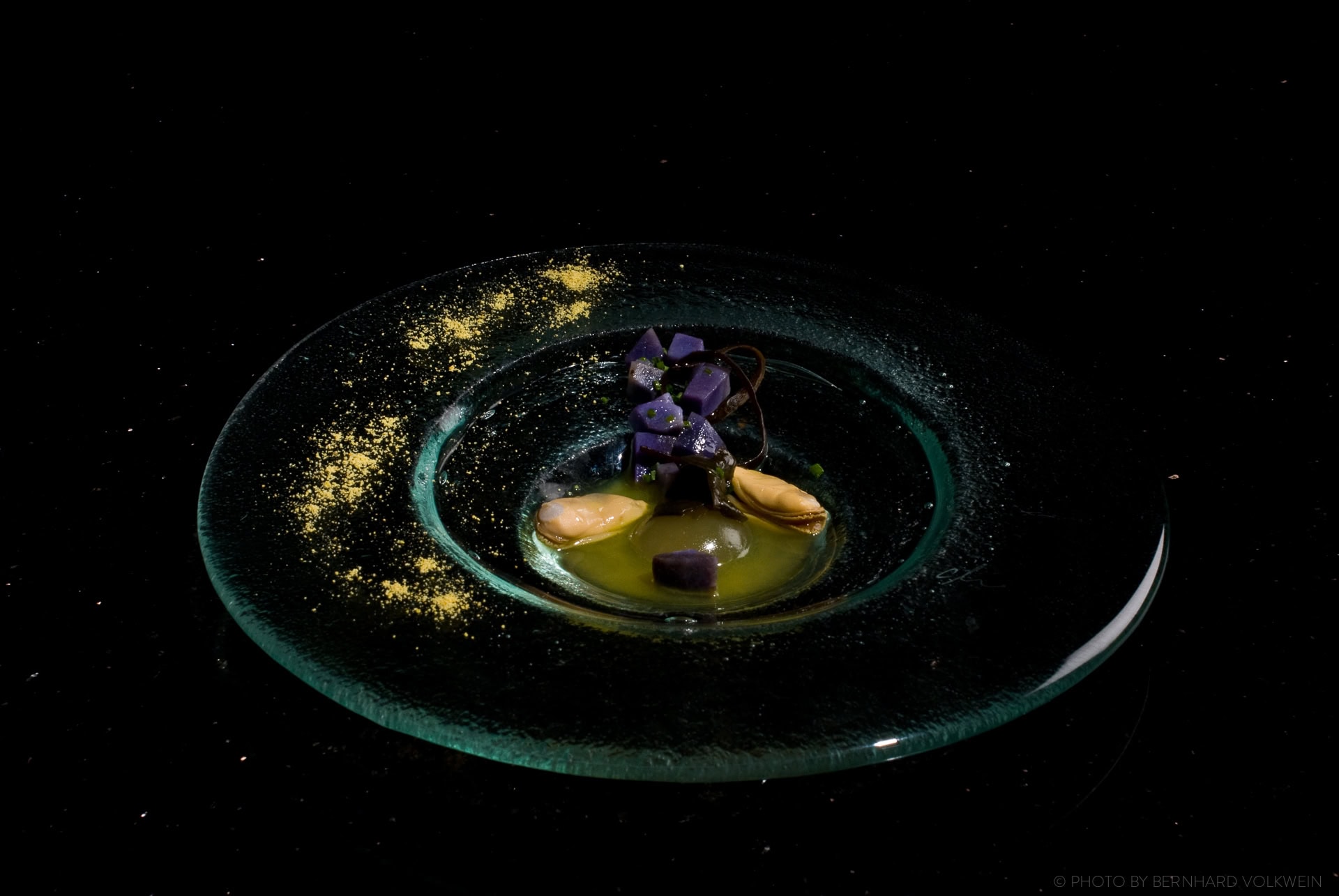 Space Food Oddity, from Maremoto to Pure White Food City by Cristiano Rienzner @purewhitefood @bernhard_volkwein