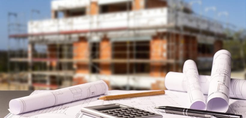 Beim Hausbau sollte man die Kostenkalkulation und die Baukosten gründlich bedenken