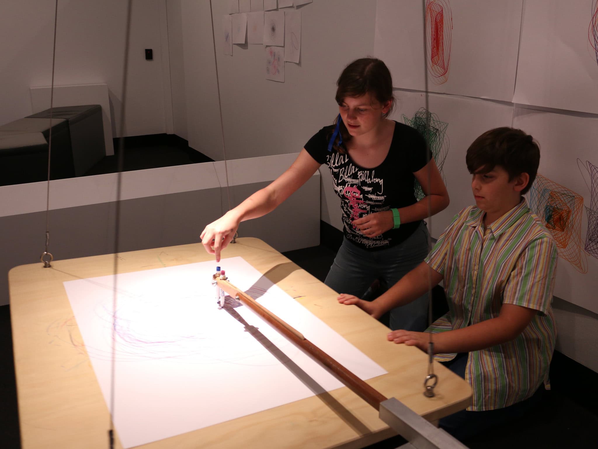 Drawing Machines - giant pendulum Drawing Machines - giant pendulum