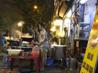 Vietnam-Hanoi-street-food