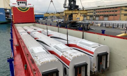 TMH entrega el coche de pasajeros no 300 a los ferrocarriles nacionales de Egipto
