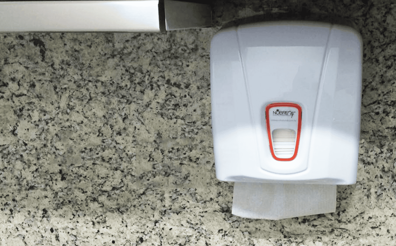 A praticidade de dispensers em cozinhas e churrasqueiras