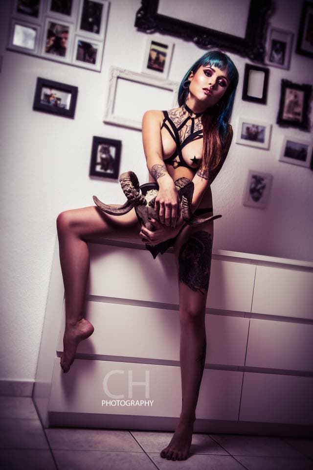 Gogo-Burlesque Joanly NRw