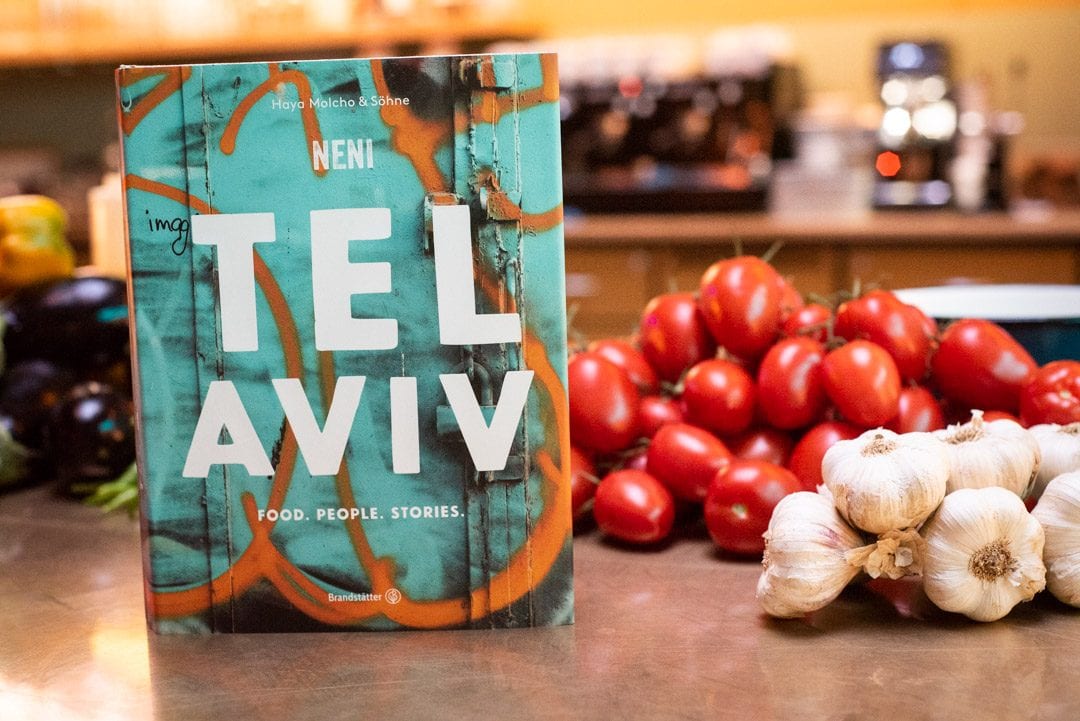 Das TEL AVIV Reise-Kochbuch by NENI: Israelische Rezepte von Haya Molcho & ihren Söhnen 8 NENI Kochbuch DSC 6587