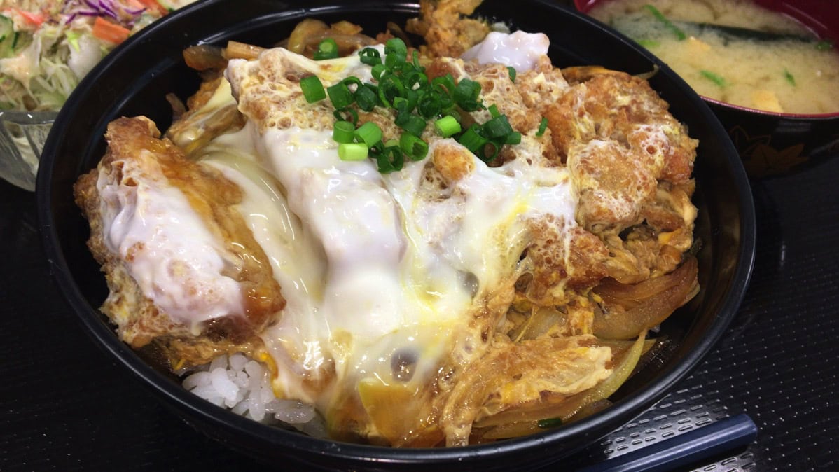 MBC南日本放送の社食で「例のカツ丼」を食べたハナシ。