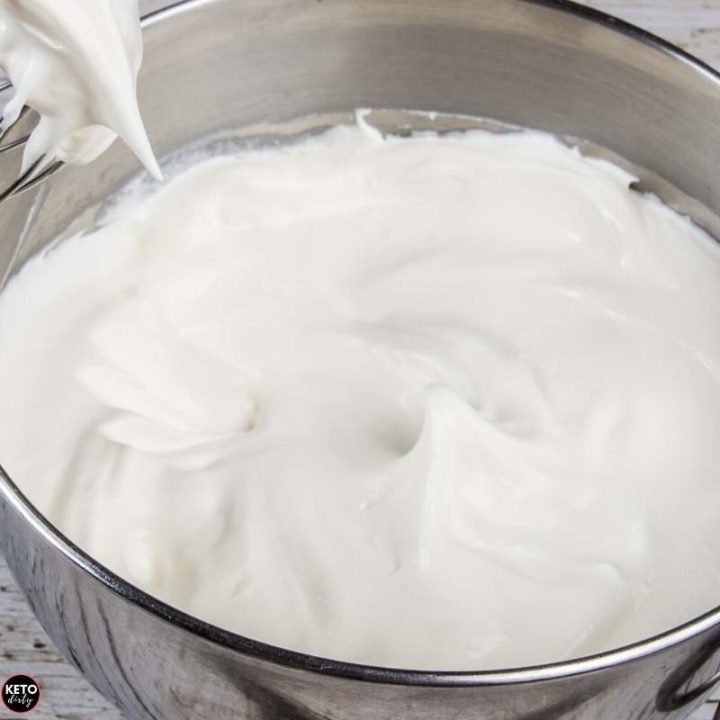 How to Make Keto Whipped Cream 3 Keto Whipped Cream Recipe