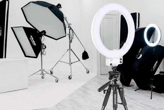 Best Lighting Setup For Vlogging And YouTube,