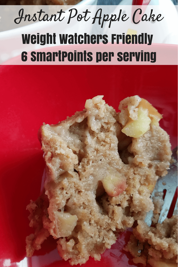 This Instant Pot Weight Watchers Apple Cake is going to become a family favorite this fall! Weight Watchers Apple Cake | Weight Watchers Cake | Apple Cake WW | SmartPoints Apple Cake | Apple Cake Freestyle SmartPoints