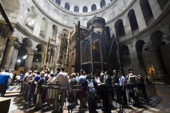Mideast Jerusalem Jesus Tomb Photos of the Day: Jesus’ Tomb is Finally Getting Repairs, Delayed for 200 Years Over Inter-Christian Rivalry