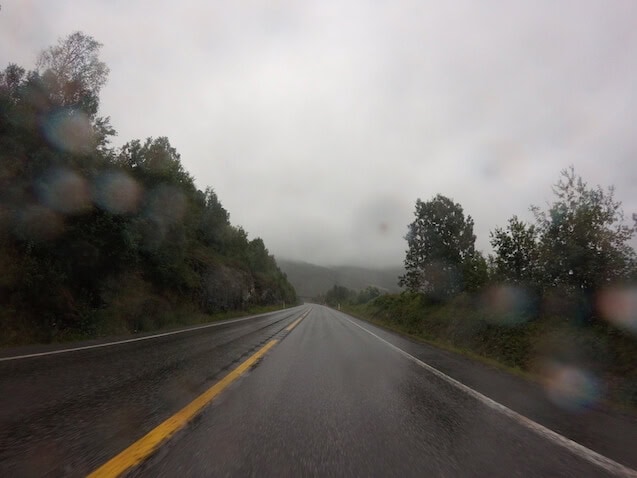 Carretera mojada ruta moto Carretera mojada ruta moto