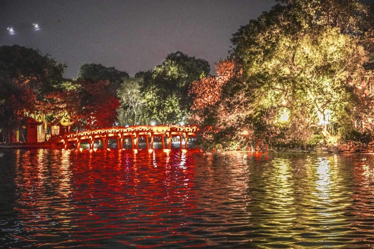 Hoan Kiem Lake at Night