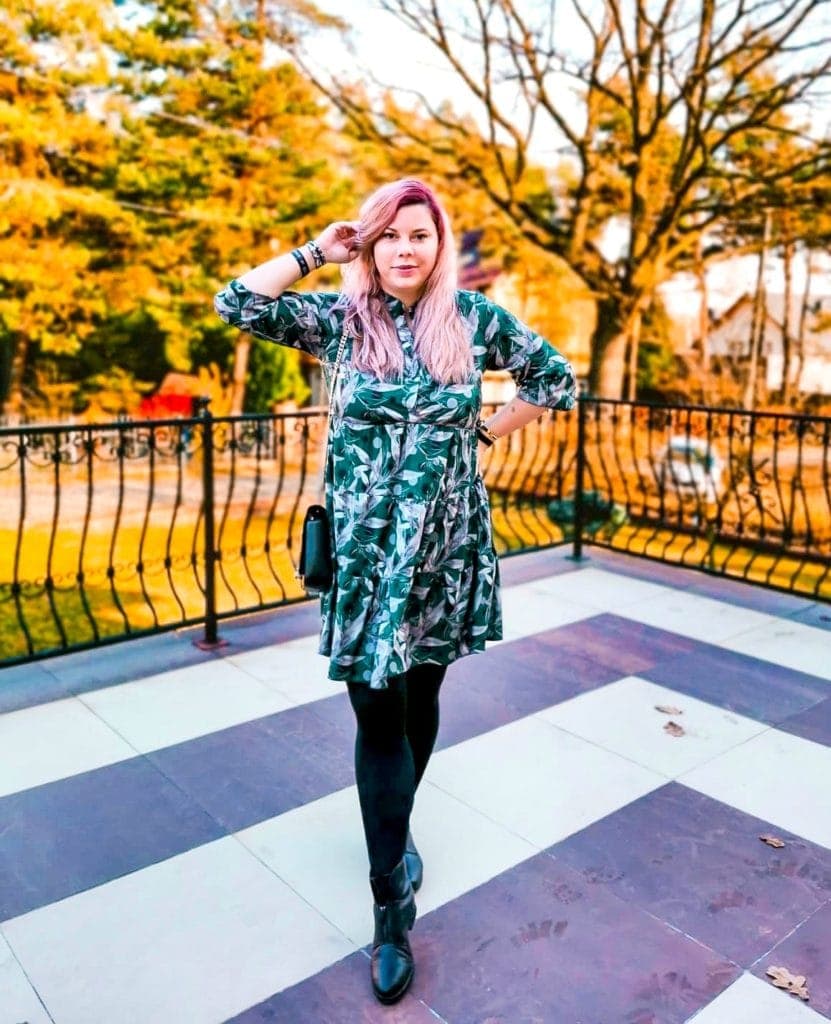 moda plus size: sukienka butelkowa zieleń
