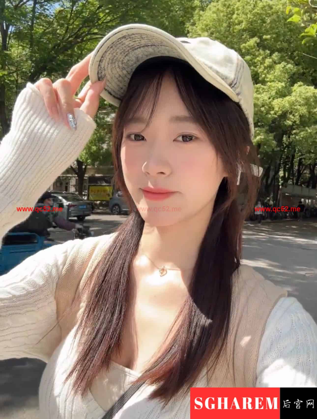 YangYang-洋洋 【3392】 Big Image