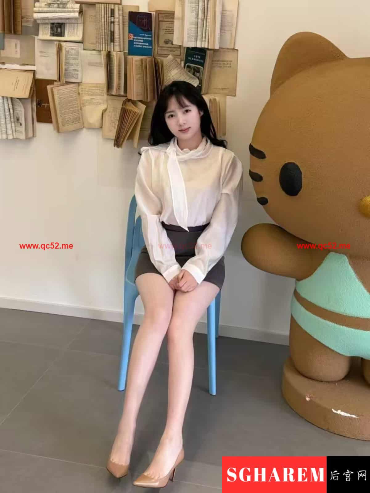 WeiWei-唯唯 【3421】 Big Image